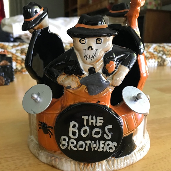 YANKEE CANDLE -NWT - Boney Bunch - The Boos Brothers